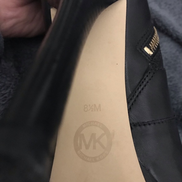 Black Michael Kors Stiletto Pumps - Picture 5 of 5